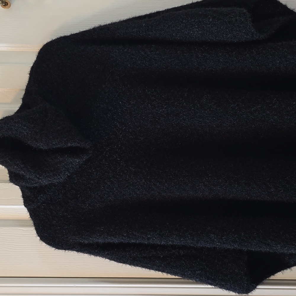 CEJON BRAND WOMEN'S WARM SPARKLING BLACK PULLOVER SHAWL ONE SIZE FITS MOST